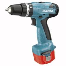 PERCEUSE VISSEUSE MAKITA 8271D